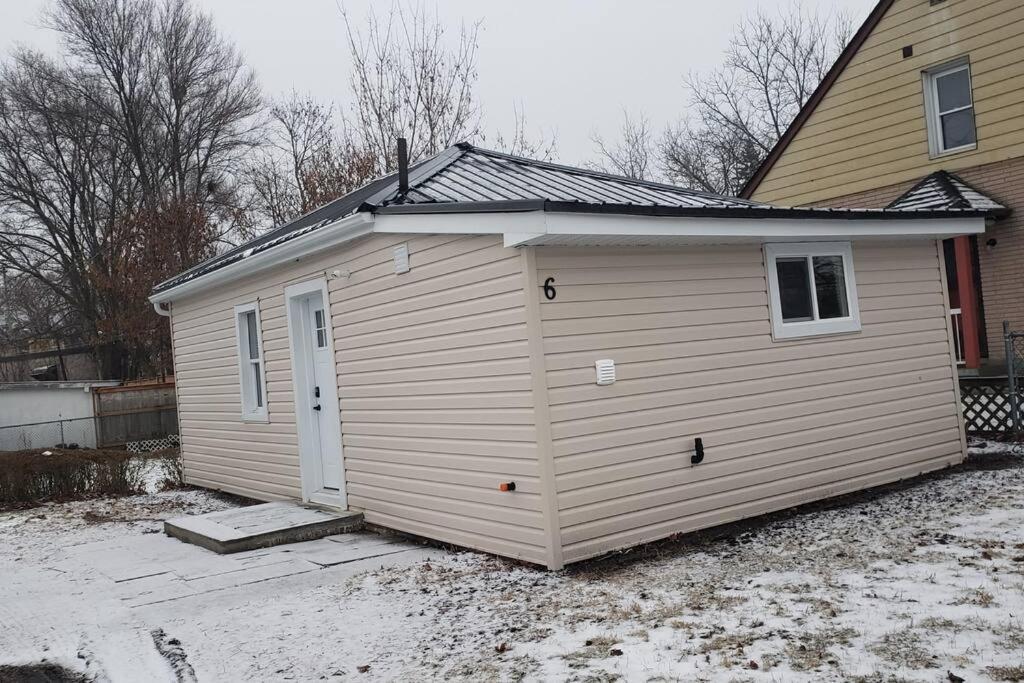 Cozy Home On A Quiet Street Minutes To Dt Kingston Exterior foto